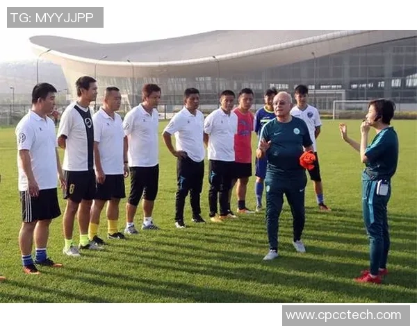 众拓足球引领青少年足球热潮助力中国足球未来发展