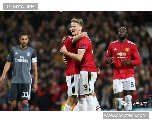 亚当怀特足球：重塑现代足球理念与战术的先锋之路